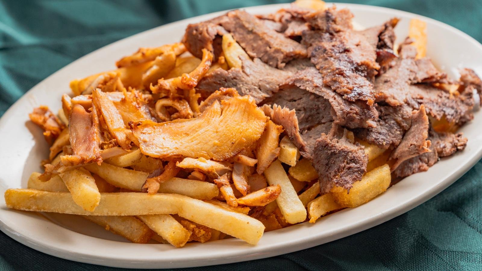 mixed meat on chips